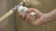 Češi se bojí dražších energií. Vypnout topení není dobrý nápad, radí sociolog