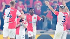 Branka Oscara v derby platit neměla. Nekvalita záběrů, chyboval VAR