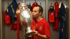 Nejlepším hráčem EURA zvolen Iniesta. Byl vidět všude, shodla se komise