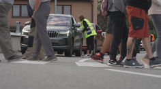 Obyvatelé Martinic zablokovali hlavní silnici. Upozorňují na hustý provoz v obci