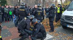 Policisté zatýkali fanoušky Baníku: Za přepadení jim hrozí 12 let!