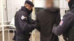 Policie dopadla hledaného útočníka. V metru napadl 90letou stařenku