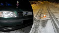 Sáňkař vjel v Krkonoších pod auto, vážně zraněný skončil v nemocnici!