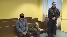 "Jinak to nemohlo dopadnout," řekl muž o vraždě syna. Do vězení nejde