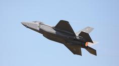 Japonci našli trosky ztraceného letounu, pilot se stále pohřešuje!