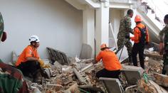 Indonésii zasáhlo silné zemětřesení. Nejméně 51 lidí zemřelo