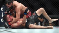 Masvidal je největším grázlem UFC, krvavou bitvu ukončil doktor