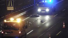 Žena vběhla řidiči pod auto a nepřežila