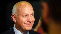 Homofobie uchazeče o Hrad: Fischer pokračuje v útocích na gaye a lesby
