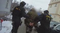Zásah na poliklinice kvůli ozbrojenému muži: Policie zveřejnila záběry