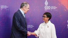 Lavrov předčasně odletěl ze summitu G20. Ptali se ho, kdy Rusko ukončí válku