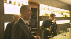 Babiš si chválí EET: Funguje bez problémů, podnikatelé jsou rádi