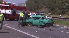 Řidič na Semilsku přetočil auto přes střechu. Na místě ZEMŘEL