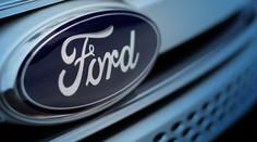 Překvapivá svatba z nouze. Ford se spojí s Renaultem, nechá si od něj vyrábět auta