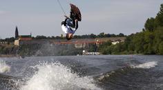 Salta na Vltavě a jiný adrenalin. Akční video z pražské show