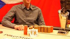 Pokerový šampion ON-LINE: Dřu desítky hodin týdně