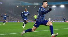 Arsenal vyhrál potřetí v řadě. V Leedsu nastřílel čtyři branky