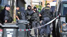 Riskují život, rodinu ale z platu neuživí. Hasiči a policisté zatím příplatek nedostali