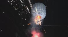 VIDEO: Tradiční festival ohnivých balónů v Barmě