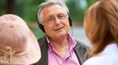 Jiří Menzel poděkuje za Sukničkáře promítáním zdarma