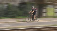 Řidičům i opozici vadí cyklopruhy v Praze. Mohou být nebezpečné, tvrdí