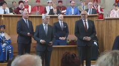 Pavel předal profesorům jmenovací dekrety. Ocenil i ty, které Zeman odmítal