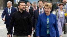 Do Švýcarska se sjeli světoví lídři. Jednat budou o míru na Ukrajině