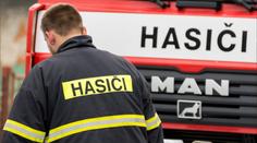 Požár na dětském táboře na Berounsku. Hasiči evakuovali přes 70 lidí