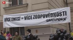 Greenpeace před vládou: V Bangladéši jsou na tom líp