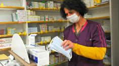 Nákupní horečka kvůli respirátorům. Známé lekárně spadl e-shop
