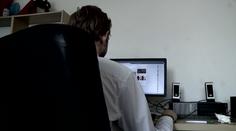 Na Ostravsku měl otec od rodiny stahovat dětské porno, je obviněný