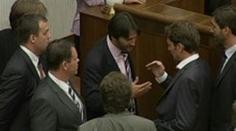 VIDEO: Sprosté nadávky ve slovenském parlamentu