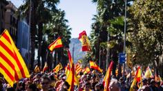 Katalánci protestují za uvězněné. Puigdemont se skrývá v Bruselu