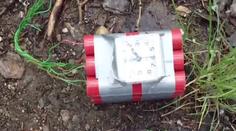 Kešky vypadají jako bomby, budí rozruch! Policie před nimi varuje