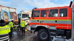 Tragická nehoda na Frýdecku-Místecku. Mladou řidičku neměli šanci zachránit