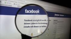 Facebook a Twitter jsou rejdiště tajných služeb