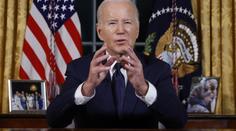 Biden v projevu z Oválné pracovny vyzval USA k podpoře Izraele a Ukrajiny