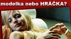 Mena Suvari: sexy modelka, herečka nebo pokerová hráčka?