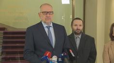 Bek se omlouval za selhání e-přihlášek. Zvažuje prodloužení času k jejich podání