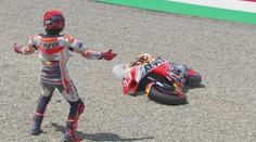 Proč vždycky já? Marc Márquez opět spadl, pak proklínal motorku