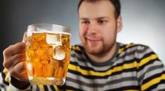 Pijete rádi pivo? Vědci popsali co přesně dělá s vaším tělem