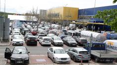 O adventu roste počet nehod u obchodních center. Řidiči nedodržují základní pravidla