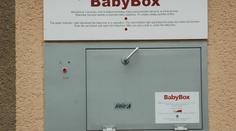 V babyboxu v Brně našli čerstvě narozené miminko. Bylo neošetřené, ale žije