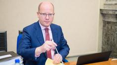 Sobotka chce revoluci v daních: Snížit rodinám a zvednout firmám
