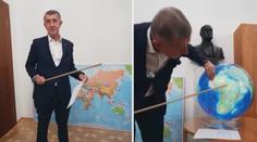 Babiš se ve videu stal učitelem zeměpisu. Přiznal, že glóbus byl nakonec levnější