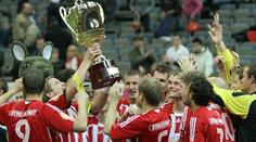 VIDEO: Fotbalisté si zpestří přípravu halovým turnajem