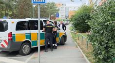 V pražském bytě našli mrtvého muže. Byla to vražda, tvrdí kriminalisté