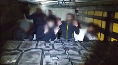 V kamionu u Břeclavi odhalili migranty, šofér měl dostat 200 tisíc