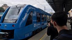 Do Česka přijel poprvé vodíkový vlak. Představí se na několika nádražích
