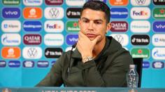 Ronaldo a spol. mají smůlu. UEFA žádá, aby skončily čachry s láhvemi